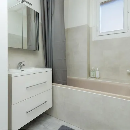 Apartment Calme De 3 *