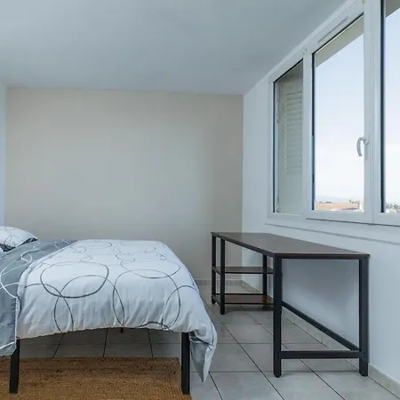 Apartment Calme De 3 *